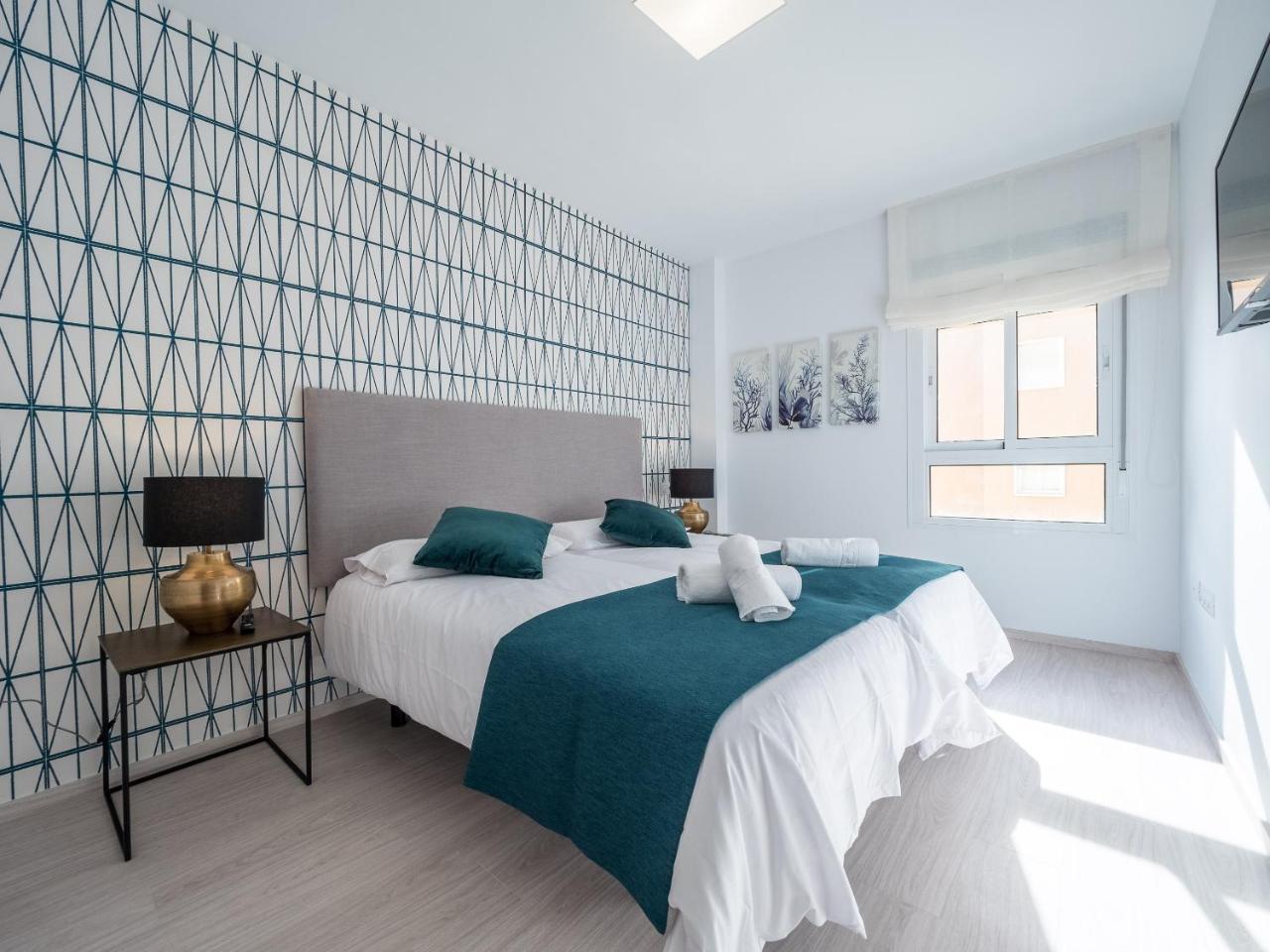 Malagueta Sea View - Premium Apartment Малага Экстерьер фото