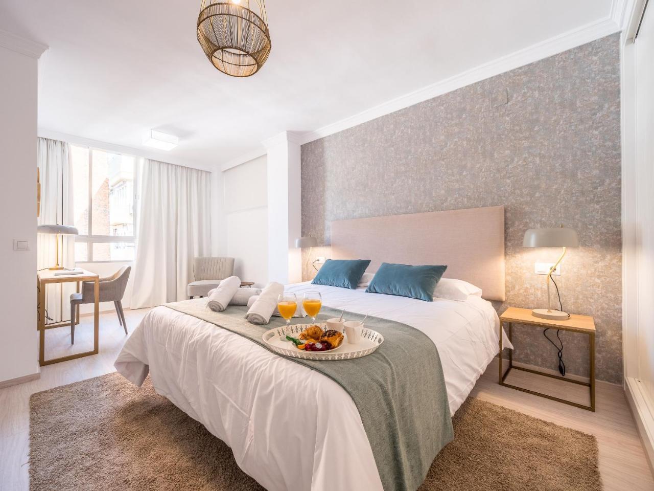 Malagueta Sea View - Premium Apartment Малага Экстерьер фото