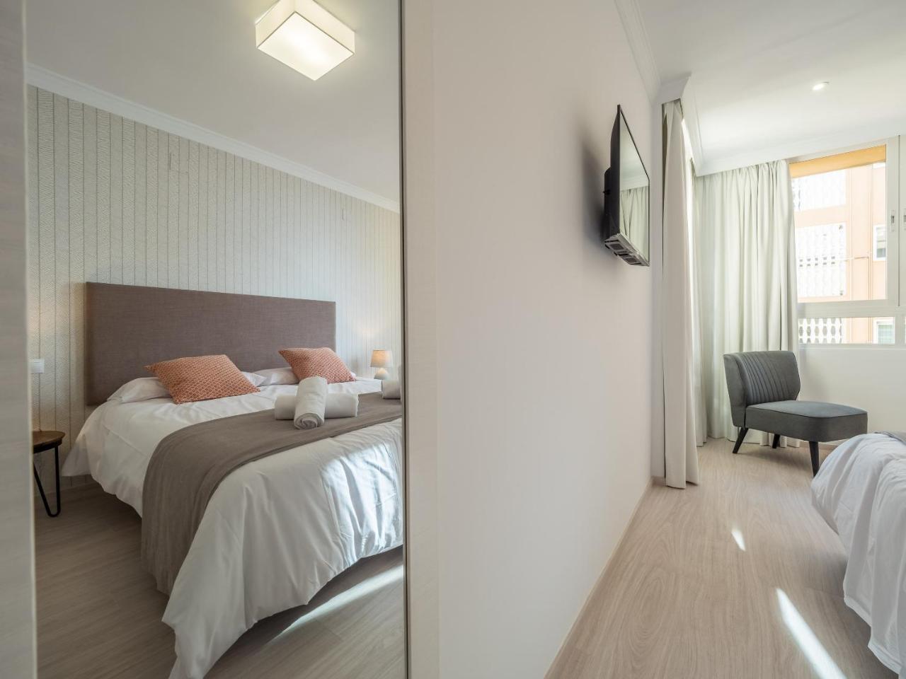 Malagueta Sea View - Premium Apartment Малага Экстерьер фото